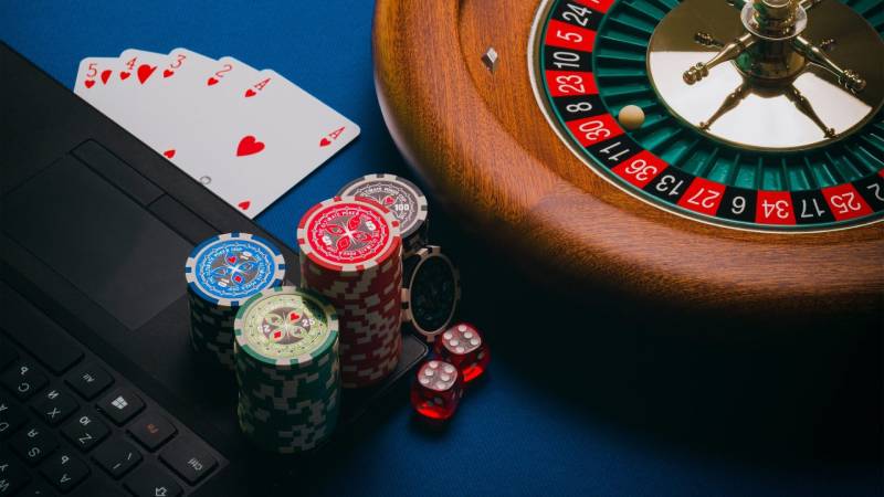 Cách Chơi Bài Poker Tại Bong88 - Làm Chủ Mọi Ván Cược 1 Cách Chơi Bài Poker Tại Bong88 - Làm Chủ Mọi Ván Cược